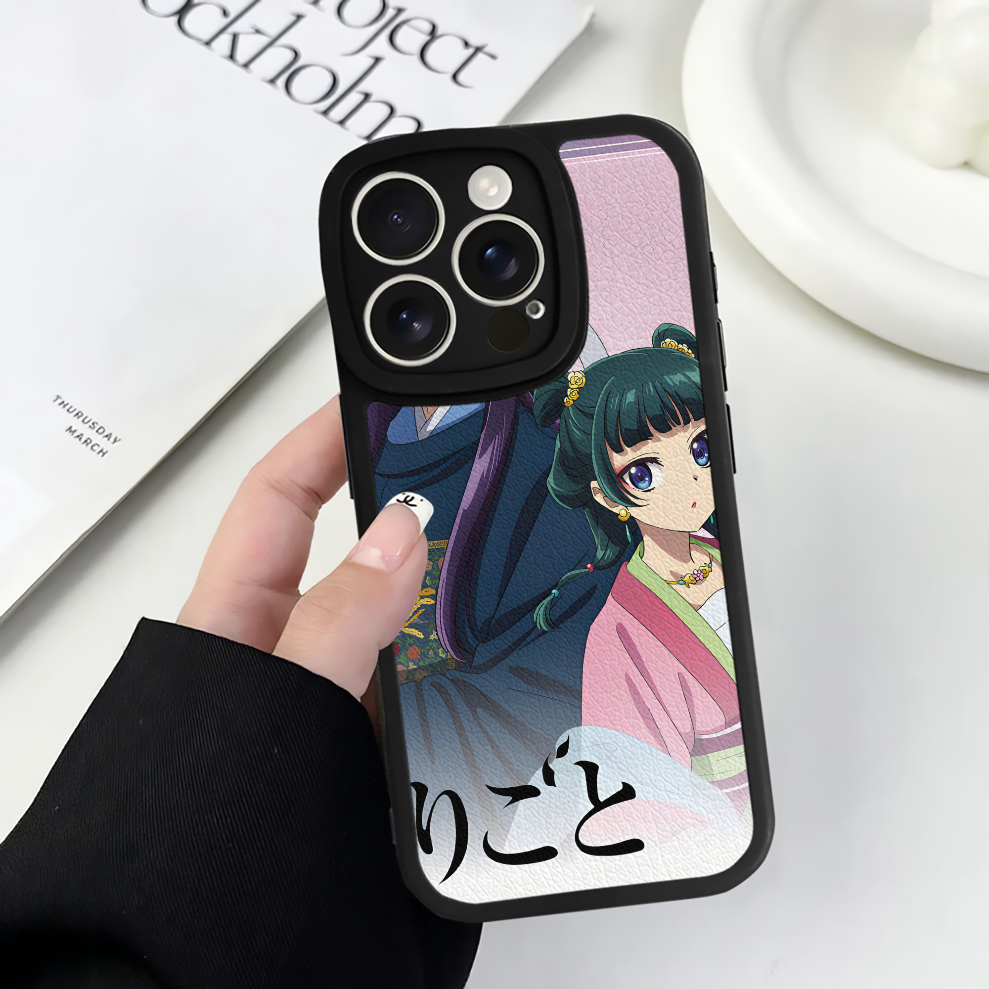 （画像用） 薬屋のひとりごと The Apothecary Diaries 【iPhone 16シリーズ対応】シリコンスマホケース（レザー調） 材質：シリコン